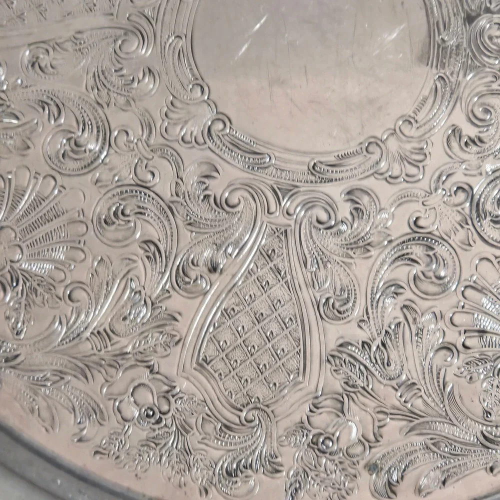 Lunt Silverplate Round Serving Tray Repousse Floral Scalloped Edge 12 Inch